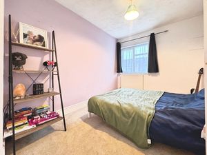 SYDNEY STREET- click for photo gallery